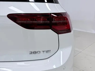 Volkswagen Golf 2022, 29000 км, за 21600.52 USD - фото 9