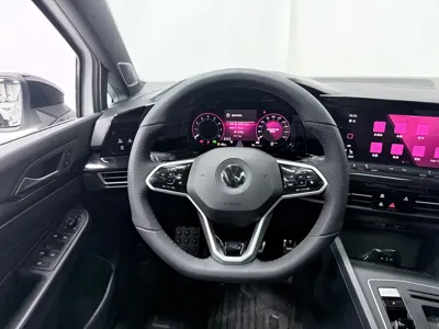 Volkswagen Golf 2022, 29000 км, за 21600.52 USD - фото 12