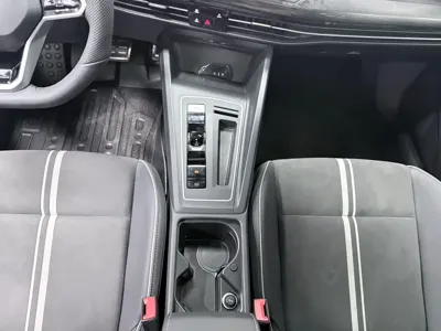 Volkswagen Golf 2022, 29000 км, за 21600.52 USD - фото 14