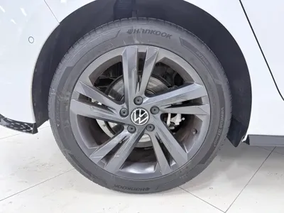 Volkswagen Golf 2022, 29000 км, за 21600.52 USD - фото 26