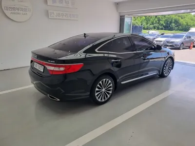 Hyundai Grandeur 2014, 120136 км, за 3559.18 USD - фото 18
