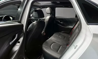 Hyundai i30 2018, 56106 км, за 9051.87 USD - фото 13