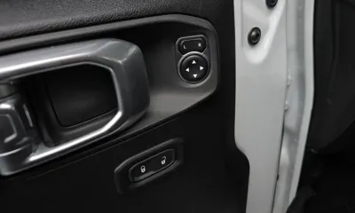 Jeep Wrangler 2020, 37217 км, за 22607.1 USD - фото 31