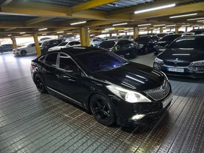 Hyundai Grandeur 2015, 148239 км, за 4105.96 USD