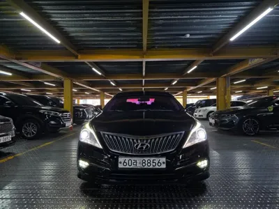 Hyundai Grandeur 2015, 148239 км, за 4105.96 USD