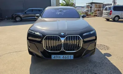 BMW i7 · 2024 год