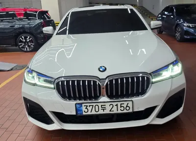 BMW 5-Series · 2021 год