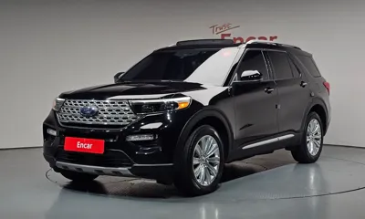Ford Explorer · 2022 год