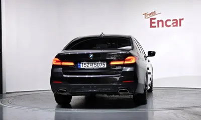 BMW 5-Series 2023, 37617 км, за 28874.15 USD