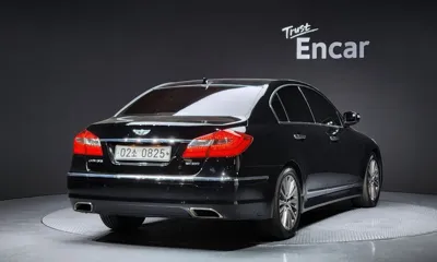 Hyundai Genesis 2013, 168620 км, за 4266.77 USD