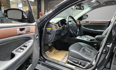 Hyundai Genesis 2013, 168620 км, за 4266.77 USD - фото 11