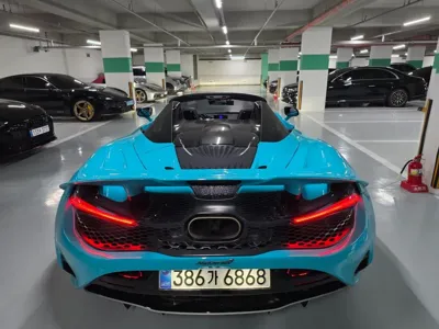 McLaren 750S 2025, 1292 км, за 303411.11 USD