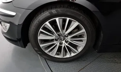 Hyundai Genesis 2014, 137568 км, за 4098.36 USD