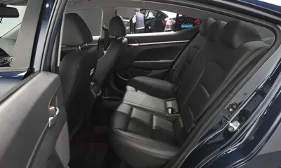 Hyundai Avante 2019, 54478 км, за 7811.47 USD - фото 11