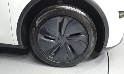 Tesla Model Y 2025, 9947 км, за 32033.61 USD