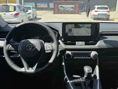 Toyota RAV4 2024, 8900 км, за 14684.82 USD