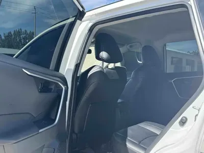 Toyota RAV4 2024, 8900 км, за 14684.82 USD - фото 6