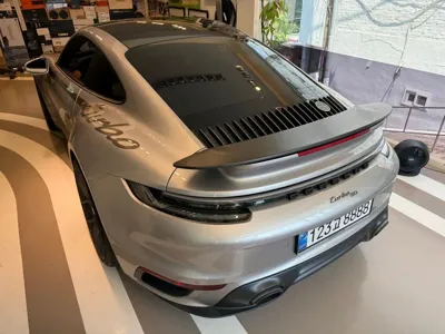 Porsche 911 2025, 2806 км, за 301956.15 USD