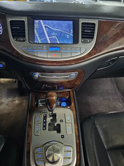 Hyundai Genesis 2009, 147082 км, за 1980.13 USD - фото 6