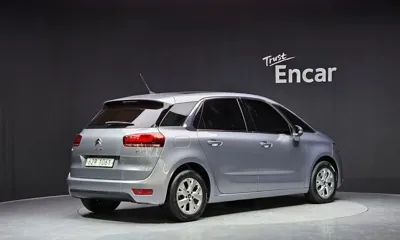 Citroen-DS C4 Picasso 2018, 92117 км, за 7862.57 USD