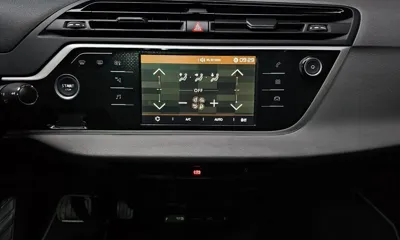 Citroen-DS C4 Picasso 2018, 92117 км, за 7862.57 USD - фото 16