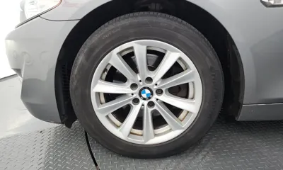 BMW 5-Series 2012, 229129 км, за 2931.6 USD