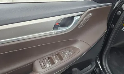 Hyundai Grandeur 2020, 162252 км, за 11454.06 USD - фото 27
