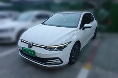Volkswagen Golf · 2023 год