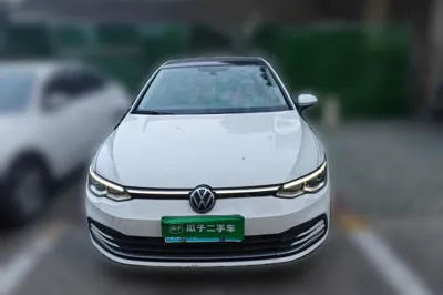 Volkswagen Golf 2023, 47100 км, за 13009 USD
