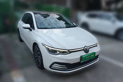 Volkswagen Golf 2023, 47100 км, за 13009 USD