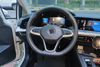 Volkswagen Golf 2023, 47100 км, за 13009 USD - фото 10