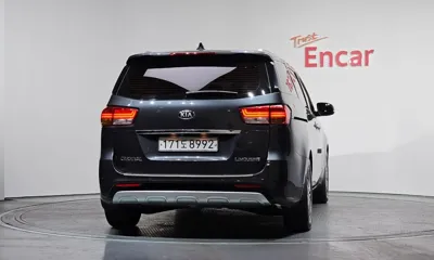 Kia Canival 2017, 124881 км, за 8060.79 USD