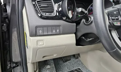 Kia Canival 2017, 124881 км, за 8060.79 USD - фото 16