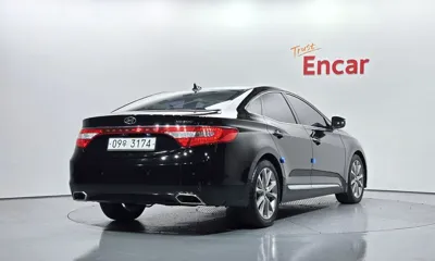 Hyundai Grandeur 2015, 80842 км, за 5629.13 USD