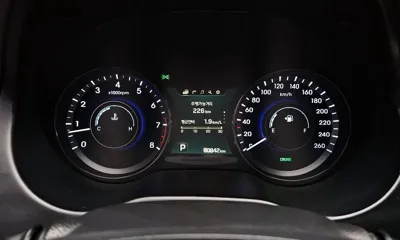 Hyundai Grandeur 2015, 80842 км, за 5629.13 USD - фото 8