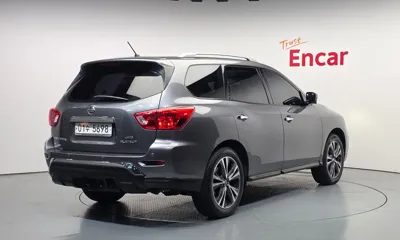 Nissan Pathfinder 2017, 75427 км, за 9744.52 USD