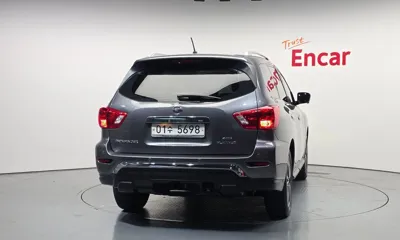 Nissan Pathfinder 2017, 75427 км, за 9744.52 USD