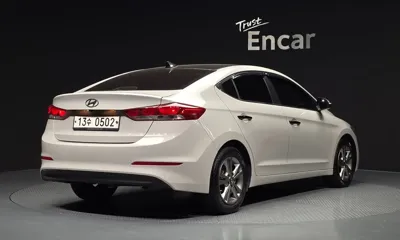 Hyundai Avante 2017, 56392 км, за 6890.72 USD - фото 2