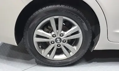 Hyundai Avante 2017, 56392 км, за 6890.72 USD - фото 5
