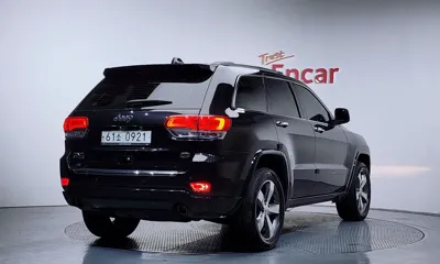 Jeep Cherokee 2015, 165810 км, за 6254.07 USD