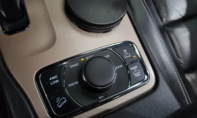 Jeep Cherokee 2015, 165810 км, за 6212.39 USD - фото 18