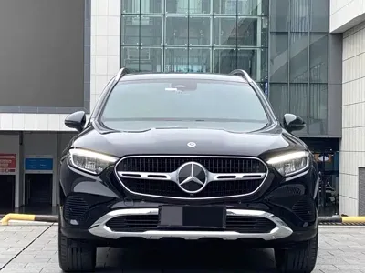 Mercedes-Benz GLC 2023, 29000 км, за 32499.93 USD
