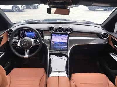 Mercedes-Benz GLC 2023, 29000 км, за 32499.93 USD - фото 6