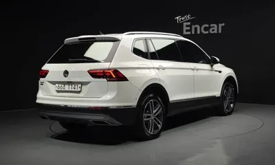 Volkswagen Tiguan 2018, 125740 км, за 12703.59 USD