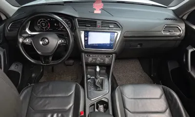 Volkswagen Tiguan 2018, 125740 км, за 12703.59 USD - фото 7