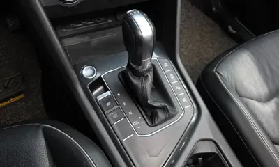 Volkswagen Tiguan 2018, 125740 км, за 12703.59 USD - фото 9