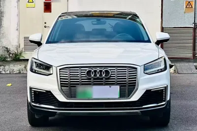 Audi Q2L e-tron 2019, 15800 км, за 11835 USD