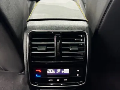 Volkswagen CC 2022, 35000 км, за 17205.4 USD - фото 8