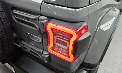 Jeep Wrangler 2021, 52282 км, за 25016.3 USD - фото 23