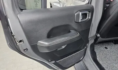 Jeep Wrangler 2021, 52282 км, за 25016.3 USD - фото 25